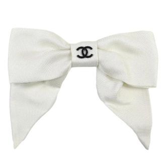 Chanel Pre-owned Accessories, female, White, Size: ONE SIZE Pre-owned Coco Mark Ribbon Barrette Silk Hair Accessory