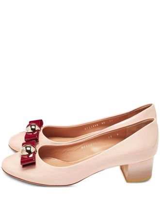 Ferragamo Fiammetta bow-detail pumps - women - Patent Calf Leather/Calf Leather/Calf Leather - 40.5 - Pink
