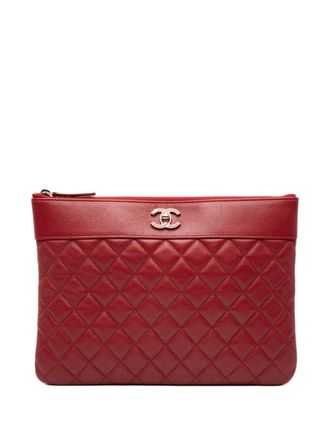 Chanel 2018-2019 Medium Quilted Sheepskin Mademoiselle O Case clutch bag - women - Leather - One Size - Red