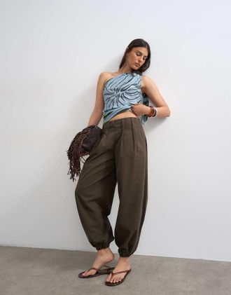 Topshop Pantaloni a palloncino in popeline color cioccolato-Marrone