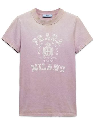 【関税込み】PRADA logo vintage t-shirt pink Women's Prada Printed T-Shirts - up to −51% | Stylight
