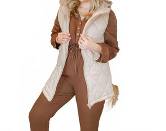 Promesa Dion Quilted Vest In Sand