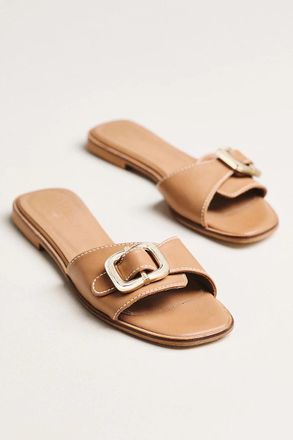 Flattered Mimi Slides