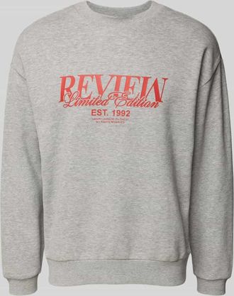 Review Sweatshirt mit Rundhalsausschnitt und Label-Print in Hellgrau Melange, Größe XXL