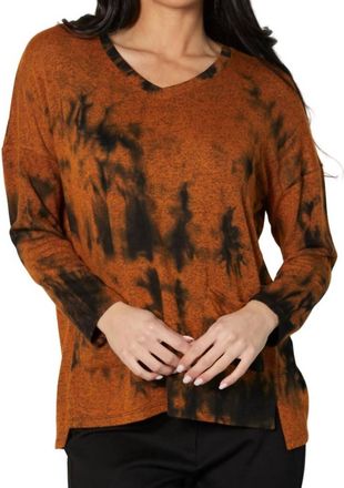 French Kyss Marble Wash V-Neck With Pockets In Spice