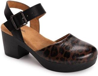 Muk Luks Merritt Quarter Strap Platform Pump in Leopard/black at Nordstrom, Size 6.5