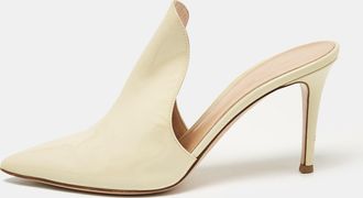 Gianvito Rossi Cream Patent Leather Aramis Mules