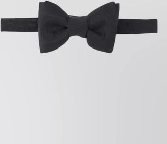Tom Ford pre tied slim mens necktie design