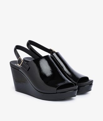 Pedro Garcia Sling back patent leather wedge sandal | Alvara | Fall-winter 26 |