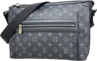 Louis Vuitton Black Shoulder Bag (Pre-Owned)
