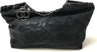 Chanel Black Patent Leather Shoulder Bag Tote Bag (Pre-Owned)