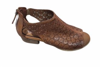 Tamaris Womens Nao Sandal In Cognac