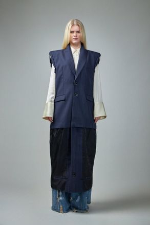 VETEMENTS Deconstructed Sleeveless Lining Coat