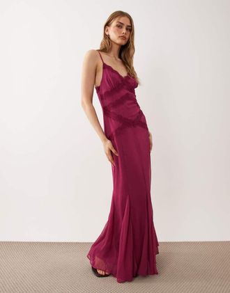 Asos Vestito midi sottoveste svasato color mora con finiture in pizzo e godet-Bianco