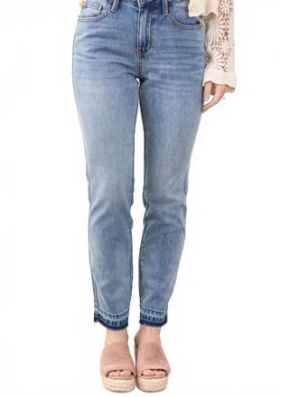 Judy Blue Boyfriend Fit Jeans In Mid Wash