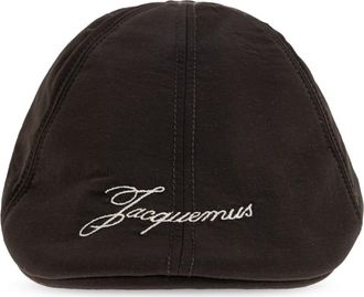 Jacquemus Flatcap met geborduurd logo - Heren - Hoeden - Bruin - 58 CM - Nylon - Accessoires