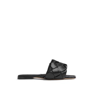 Bottega Veneta Black Lamb Leather Flat Womens Sandals
