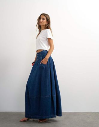 Topshop gonna maxi a bottoni sul davanti a barile in indigo-Nero
