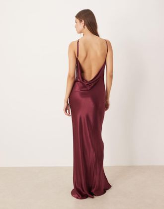 SNDYS Vestito lungo monospalla in raso color prugna con apertura e scollo ad anello sul retro-Viola