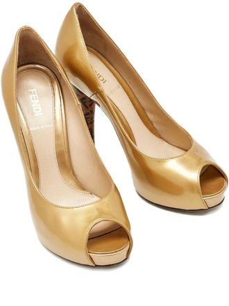 Fendi Pumps in pelle verniciata con plateau 95mm 2024 - Oro