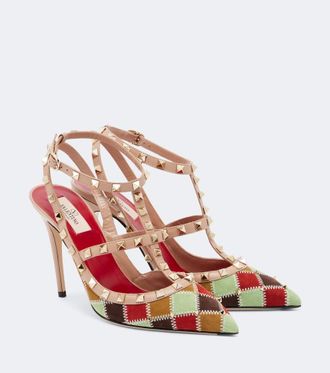 Valentino Garavani Salones Rockstud de ante y piel con patchwork