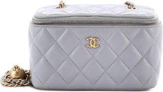 Chanel Pearl Crush Vanity Case with Chain Quilted Lambskin Small clutch bag - Grigio