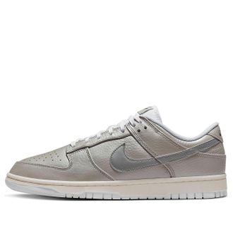 Nike Dunk Low SE Metallic Silver DX3197-095
