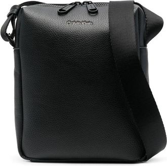 Calvin Klein logo-print messenger bag - men - Polyamide/Polyester/Polyurethane - OS - Black
