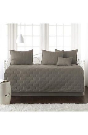 Southshore Fine Linens Brickyard Quilt Set in Dark Taupe at Nordstrom Rack, Size Twin