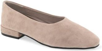 Kenneth Cole Garland Flat in Mocha Meringue at Nordstrom, Size 8.5
