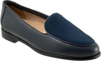 Trotters Layla Loafer in Navy at Nordstrom, Size 10.5