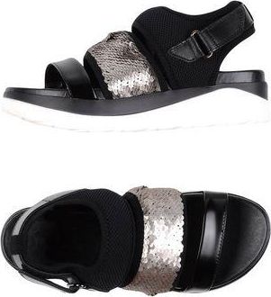 Jeannot FOOTWEAR - Sandals sur YOOX.COM