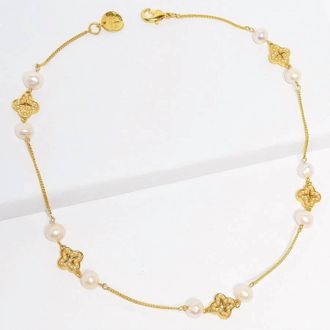 Karine Sultan Womens Pearl And Clover Collar Necklace In Gold