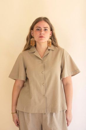 Kalalou Short-Sleeve Buttondown Blouse With Collar - Oatmeal