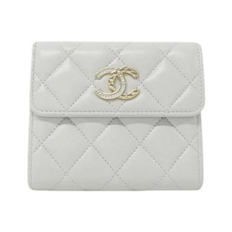 Chanel Pre-owned Wallets, female, Gray, Size: ONE SIZE Pre-owned Lambskin Short Wallet