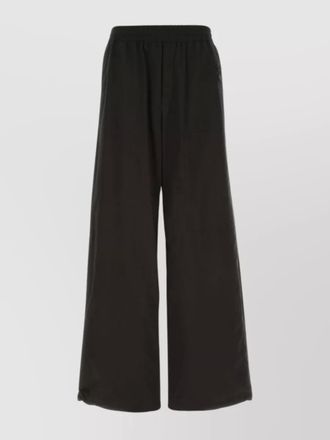 Off-white versatile wide-leg pant with seam and slit pockets