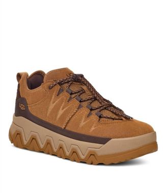 UGG Mens Captrail Low Cut Sneakers In Chestnut