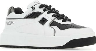 Valentino Garavani Mens Two-Tone Nappa Leather One Stud Sneakers Bianconerodruteniobianconerobiane