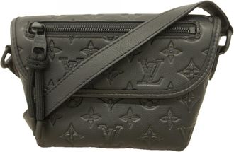 Louis Vuitton Black Shoulder Bag (Pre-Owned)