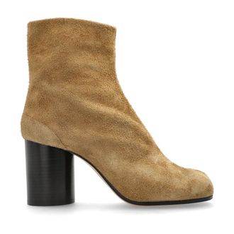 Maison Margiela Schoenen, Dames, Beige, 37 1/2 EU, Suède, Enkellaarsjes met hak en Tabi-uitsnijding
