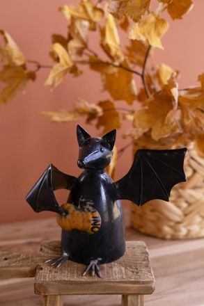 Kalalou Recycled Metal Bat Holding A Pumpkin