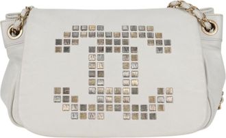 Chanel Coco Mark White Leather Shoulder Bag (Pre-Owned)