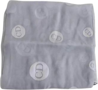 Dior Pre-owned Scarves, female, Gray, Size: ONE SIZE Pre-owned Carr&eacute; Femme