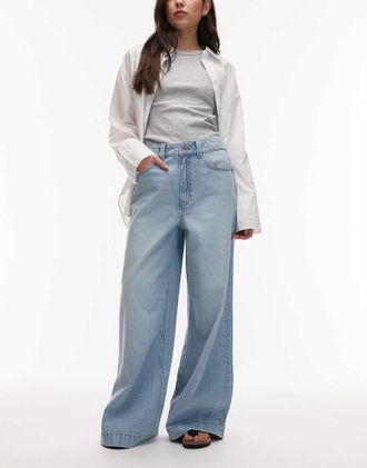 Asos Jeans palazzo a fondo ampio lavaggio chiaro-Blu