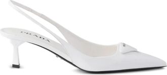 Prada Pumps met logo - Wit