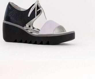 FLY London Womens Crossover Sandal In White/black