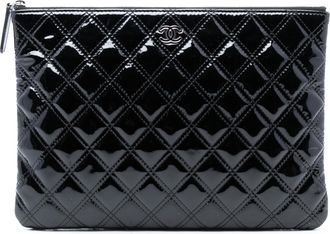 Chanel Pre-owned Womens Medium Quilted Patent Double Stitch O Case Clutch - Black Leather - One Size