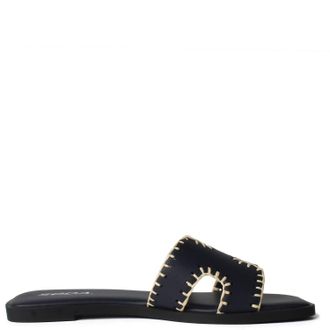 Soda Womens Finity Flat Sandal In Black