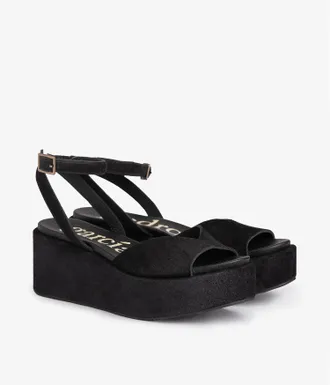 Pedro Garcia Black suede platform wedge | Nereida | Autumm - Winter 26 | PEDRO GARCIA
