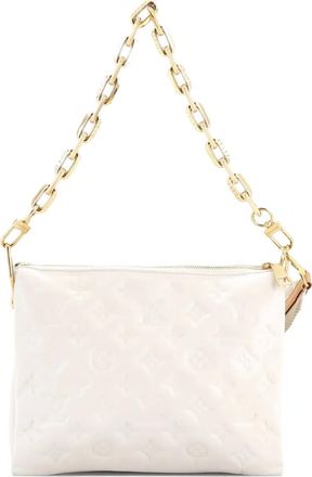 Louis Vuitton Coussin Bag PM crossbodytas van lamsleer met monogram-reli&euml;f - Wit